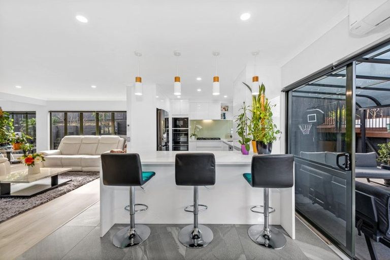 Photo of property in 39b Chieftain Rise, Goodwood Heights, Auckland, 2105