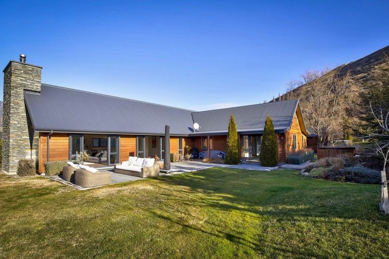 Photo of property in 20 Wellswood Way, Lower Shotover, Queenstown, 9371