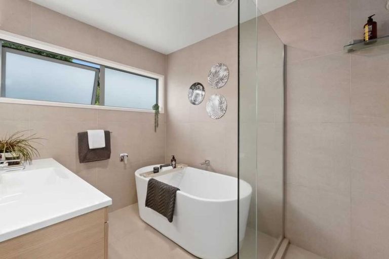 Photo of property in 1/11 Noumea Place, Mairangi Bay, Auckland, 0630