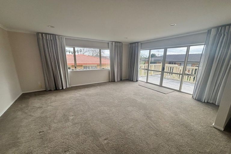 Photo of property in 58a Edgewater Parade, Waiuku, 2123