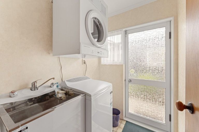 Photo of property in 1/81 Tukapa Street, Westown, New Plymouth, 4310