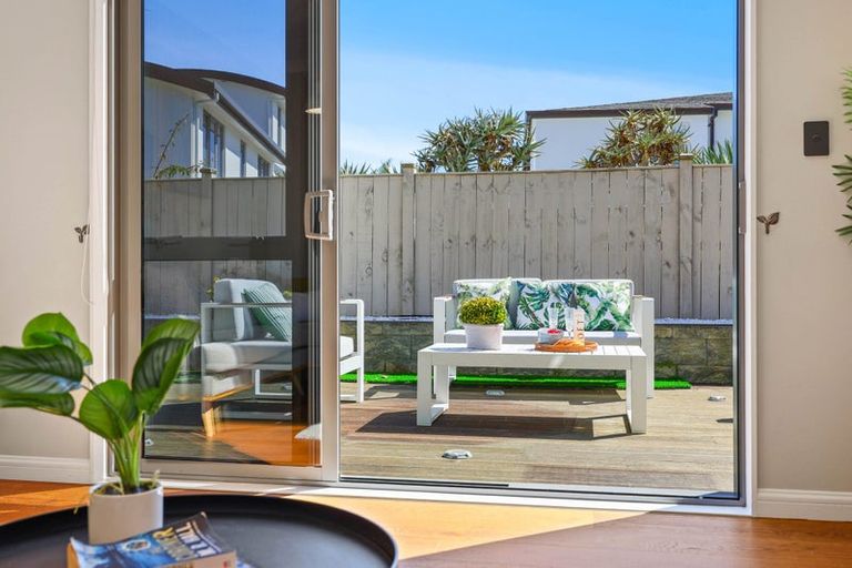 Photo of property in 41 Compass Way, Half Moon Bay, Auckland, 2012