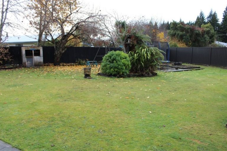 Photo of property in 3 Broderick Street, Te Anau, 9600