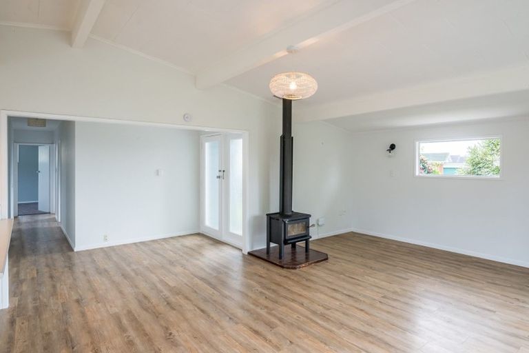 Photo of property in 32 Sylvan Avenue, Waikanae, 5036