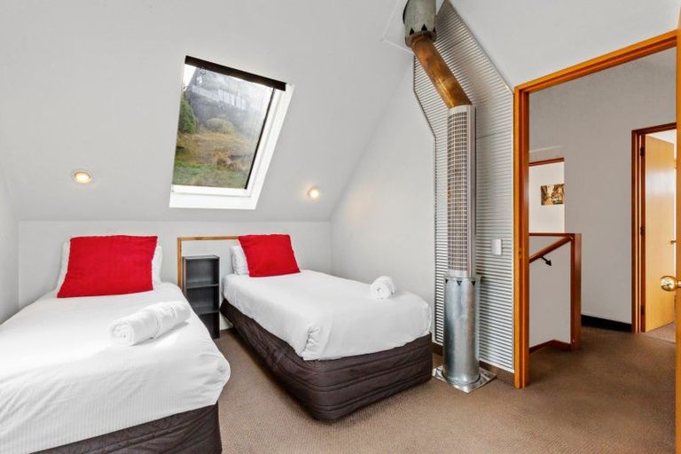 Photo of property in 18 Woodbury Rise, Queenstown, 9300