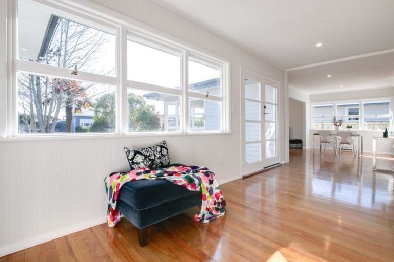 Photo of property in 12 Flanders Avenue, Onekawa, Napier, 4110