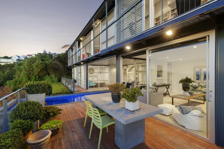 Photo of property in 12a Valley View, Mount Pleasant, Christchurch, 8081