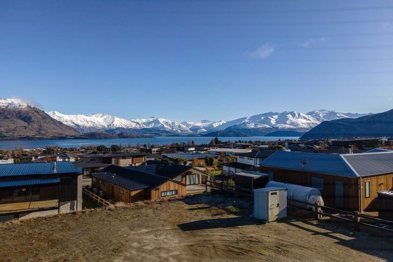 Photo of property in 16 Platinum Ridge, Wanaka, 9305