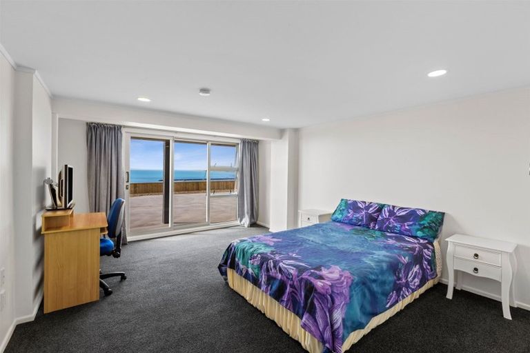 Photo of property in 19 Findlay Street, Moturoa, New Plymouth, 4310