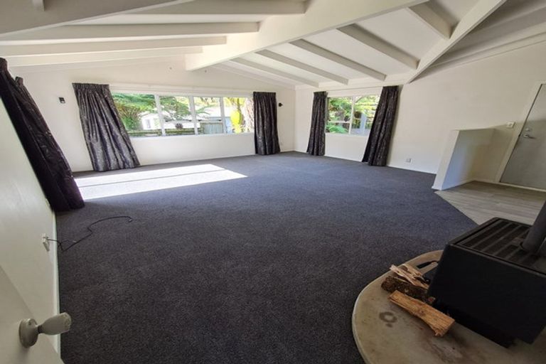 Photo of property in 16 Unity Road, Waitakere, Auckland, 0781