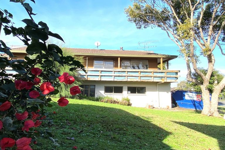 Photo of property in 11 Birman Close, Half Moon Bay, Auckland, 2012