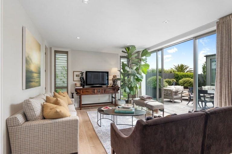 Photo of property in 153 Main Road, Moncks Bay, Christchurch, 8081