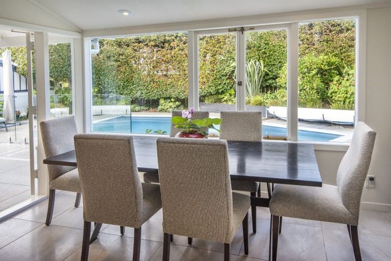 Photo of property in 1/11a Hauraki Road, Hauraki, Auckland, 0622