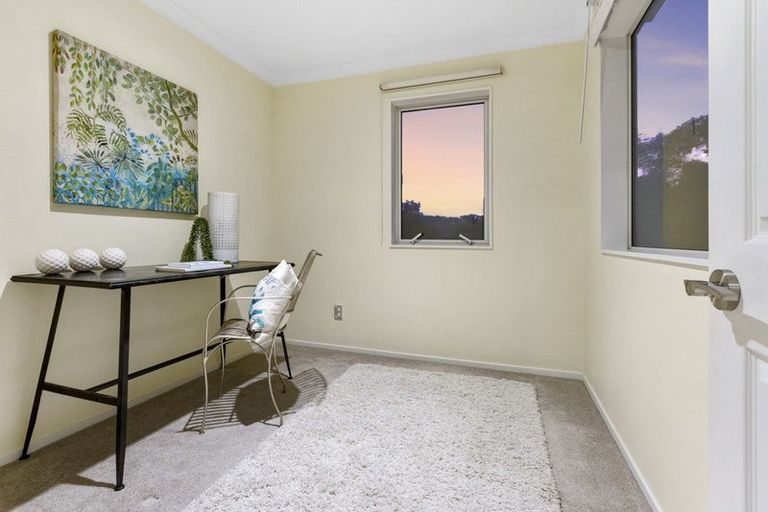 Photo of property in 9 Carex Way, Long Bay, Auckland, 0630