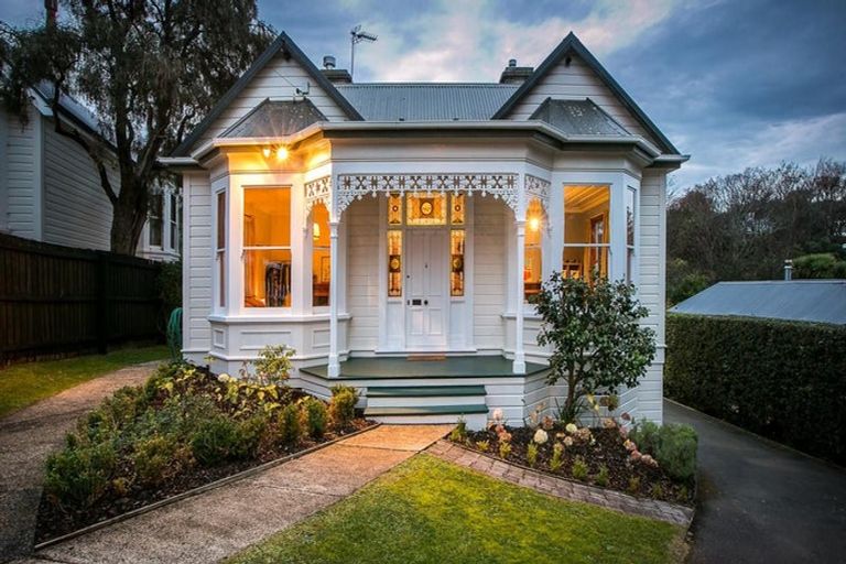 Photo of property in 11 Alison Crescent, Belleknowes, Dunedin, 9011