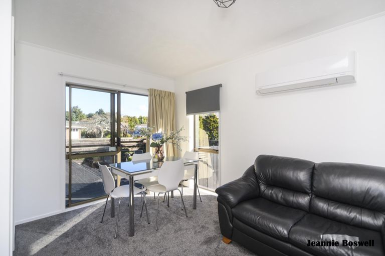 Photo of property in 34 Dahlstrom Grove, Kelvin Grove, Palmerston North, 4414