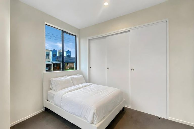 Photo of property in 29c Wharf Road, Te Atatu Peninsula, Auckland, 0610