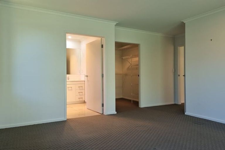 Photo of property in 19 Fernbrook Drive, Hurworth, New Plymouth, 4310