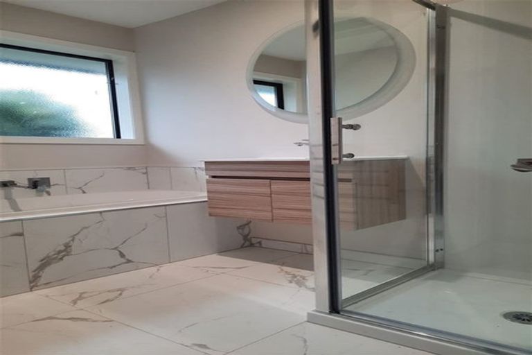 Photo of property in 1/172 Sawyers Arms Road, Bishopdale, Christchurch, 8053