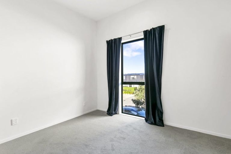 Photo of property in 15 Te Ara O Paetutu, Petone, Lower Hutt, 5012