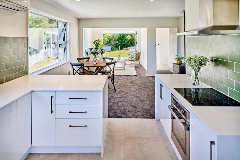 Photo of property in 25 Corlett Road, Plimmerton, Porirua, 5026