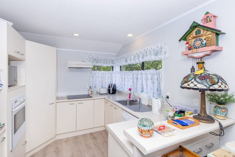 Photo of property in 115 Oakridge Grove, Flagstaff, Hamilton, 3210