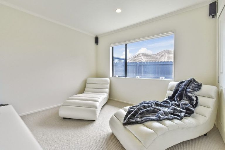 Photo of property in 80 Lothian Brae, Wattle Downs, Auckland, 2103