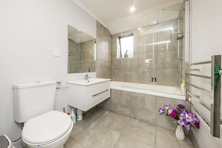 Photo of property in 51 Tawhiti Road, Pukekohe, 2120