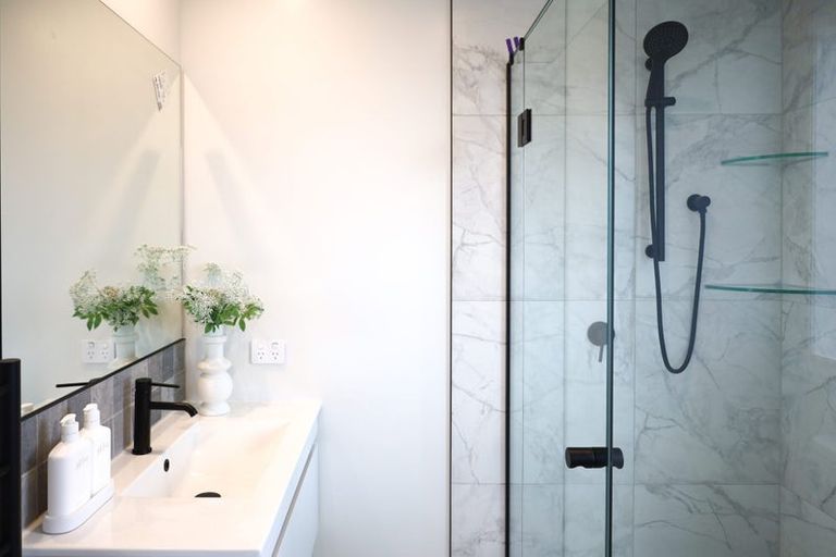 Photo of property in 14 Samuel Place, Terrace End, Palmerston North, 4410