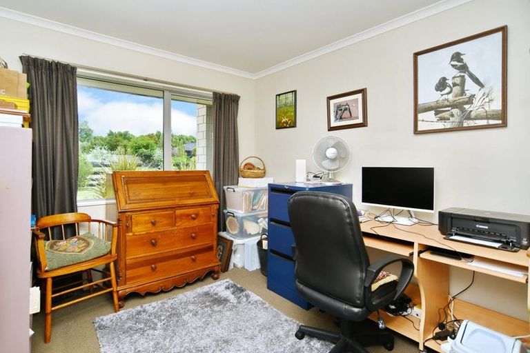 Photo of property in 9 Riverside Way, Amberley, 7410