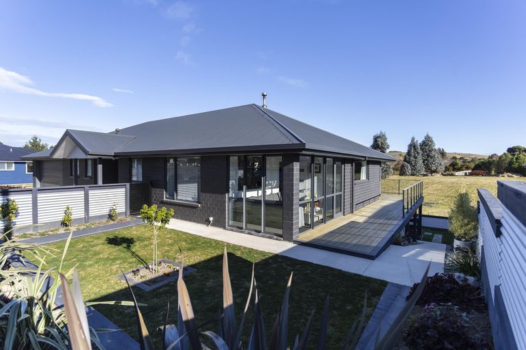 Photo of property in 13 Grove Avenue, Weston, Oamaru, 9401
