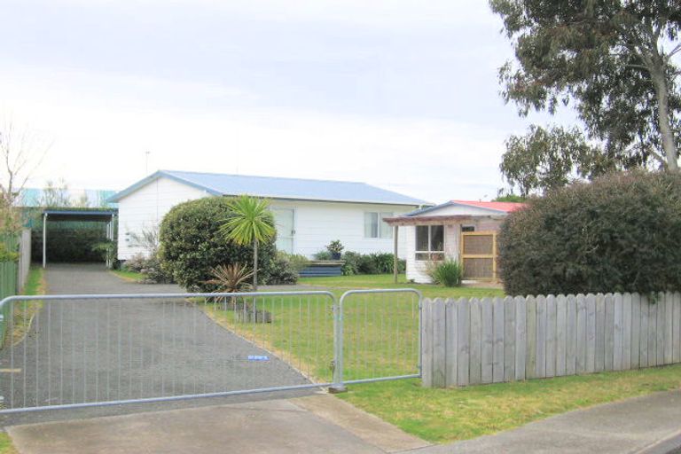 Photo of property in 114 Sharyn Place, Whangamata, 3620