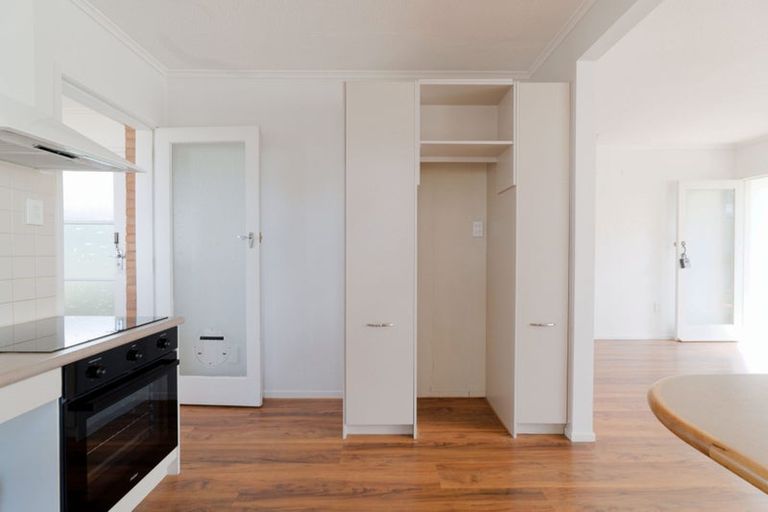 Photo of property in 1/760 Beach Road, Browns Bay, Auckland, 0630