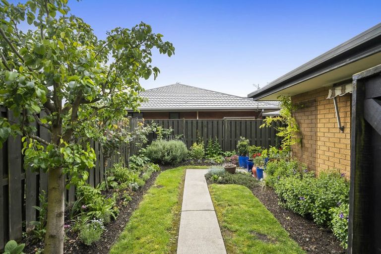 Photo of property in 5 Villa Grove, Ilam, Christchurch, 8041