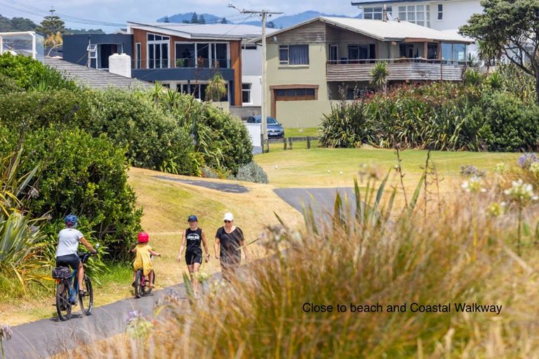 Photo of property in 1 Mclean Street, Strandon, New Plymouth, 4312