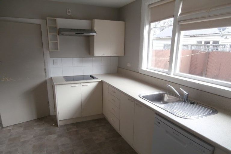 Photo of property in 2 Highgate Avenue, Merivale, Christchurch, 8014