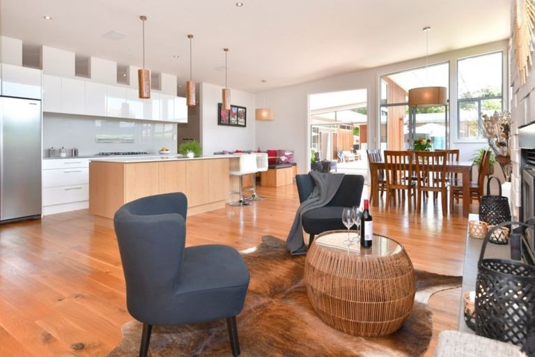 Photo of property in 118 The Circle, Manly, Whangaparaoa, 0930