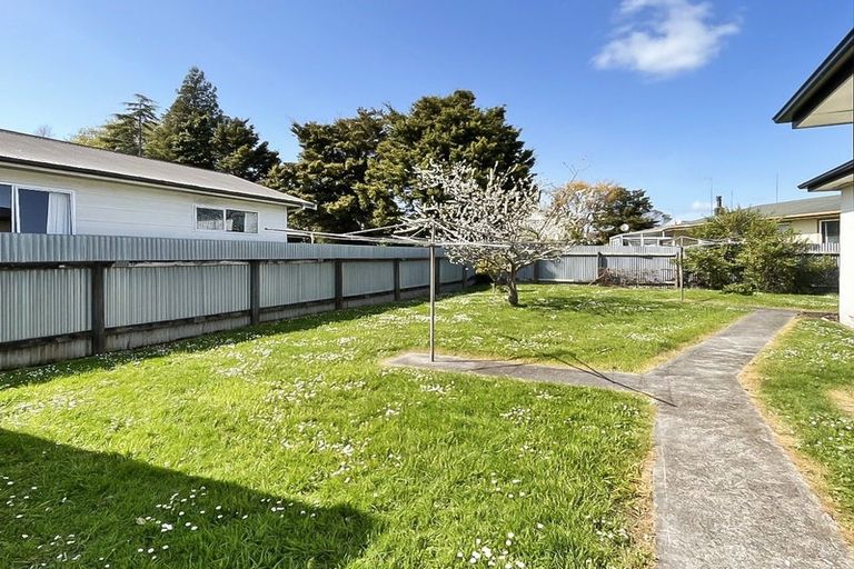 Photo of property in 18 Douglas Street, West End, Palmerston North, 4412