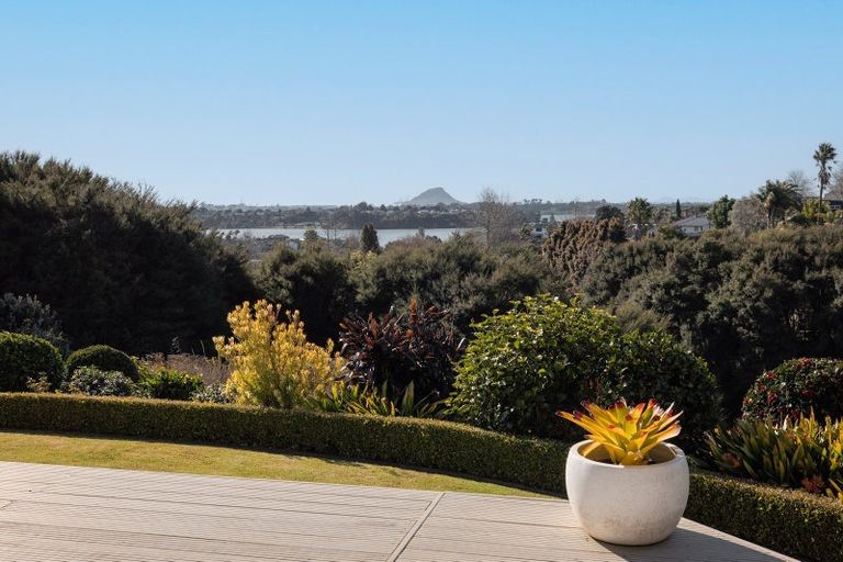 Photo of property in 18 Vanderbilt Place, Welcome Bay, Tauranga, 3112