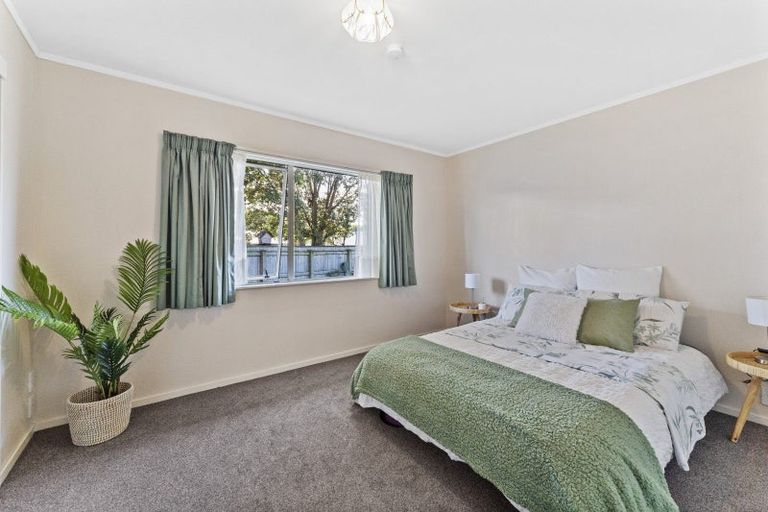 Photo of property in 15a Dennis Taylor Court, Paraparaumu, 5032