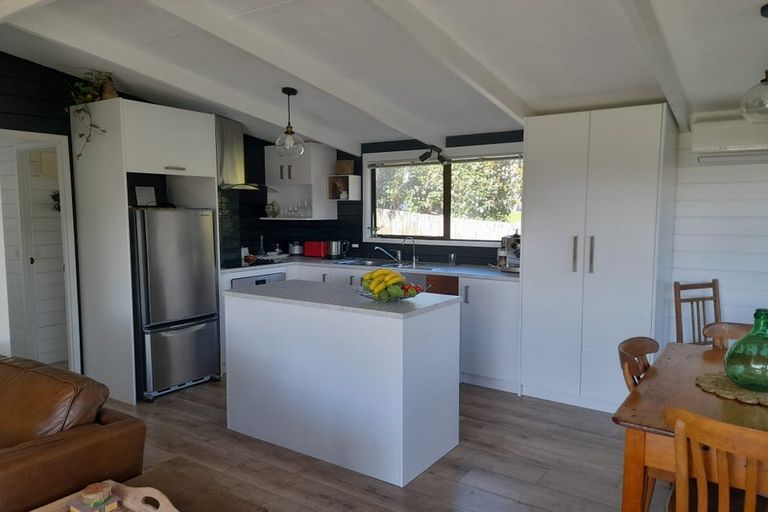 Photo of property in 2/32 Kenneth Hopper Place, Manly, Whangaparaoa, 0930