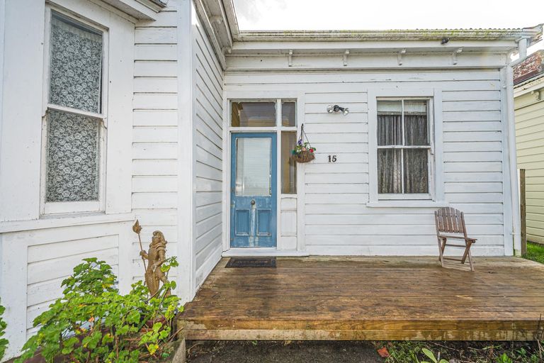 Photo of property in 15 Kelvin Street, Aramoho, Whanganui, 4500