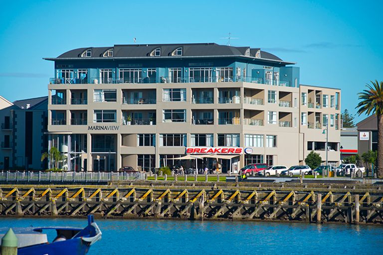 Photo of property in 4 Reads Quay, Gisborne, 4010