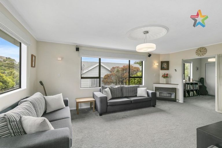 Photo of property in 13 Tarras Grove, Kelson, Lower Hutt, 5010