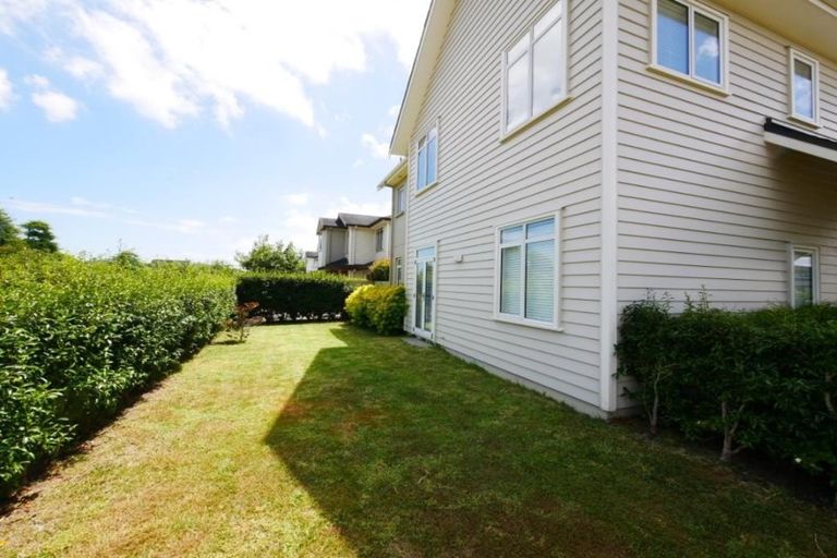 Photo of property in 3 Cornwall Place, Karaka, Papakura, 2113