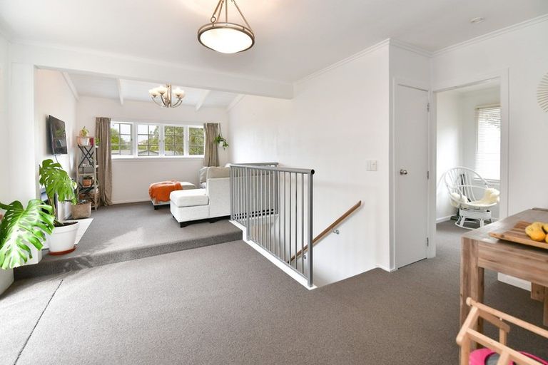 Photo of property in 6 Maori Hut Road, Red Beach, 0932