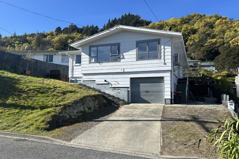 Photo of property in 73a Milton Terrace, Picton, 7220