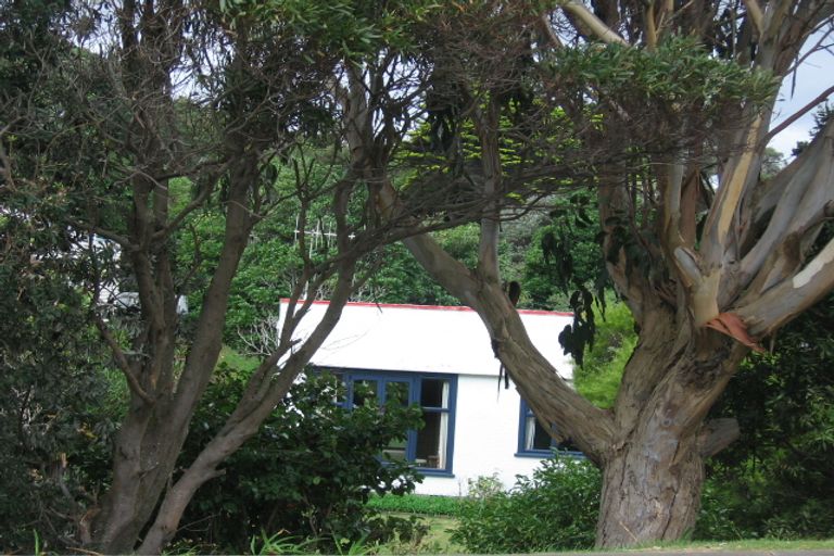 Photo of property in 79 Seaview Road, Paraparaumu Beach, Paraparaumu, 5032