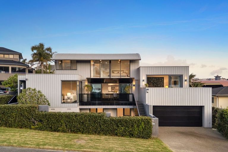 Photo of property in 1/58 The Parade, Bucklands Beach, Auckland, 2012