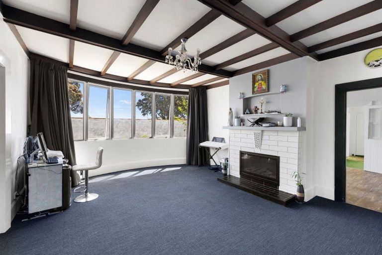 Photo of property in 82 Barrett Street, Westown, New Plymouth, 4310